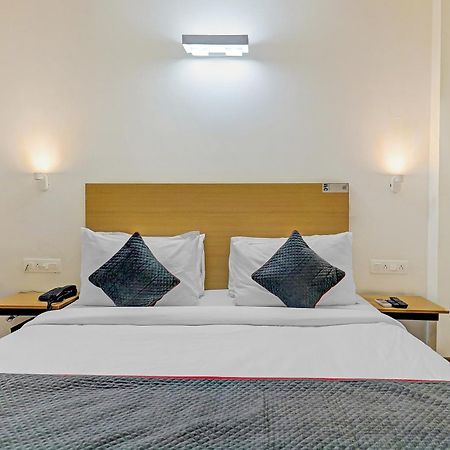 Townhouse Sector 30 Near Botanic Garden Of Indian Republic Hotel Noida Exterior photo