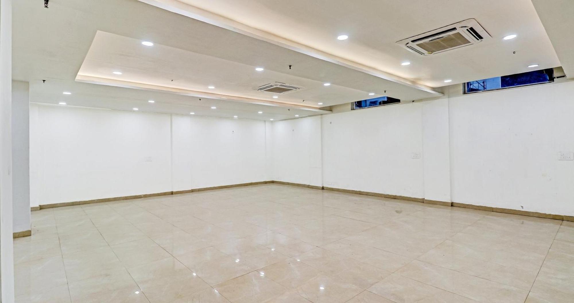 Townhouse Sector 30 Near Botanic Garden Of Indian Republic Hotel Noida Exterior photo