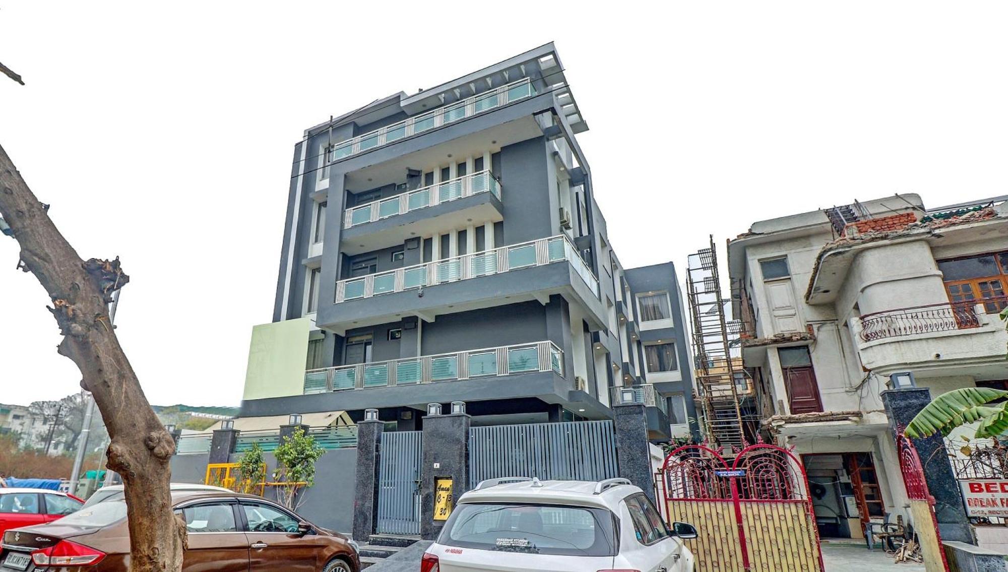 Townhouse Sector 30 Near Botanic Garden Of Indian Republic Hotel Noida Exterior photo